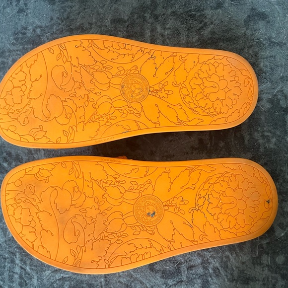 Versace slides - Picture 5 of 6